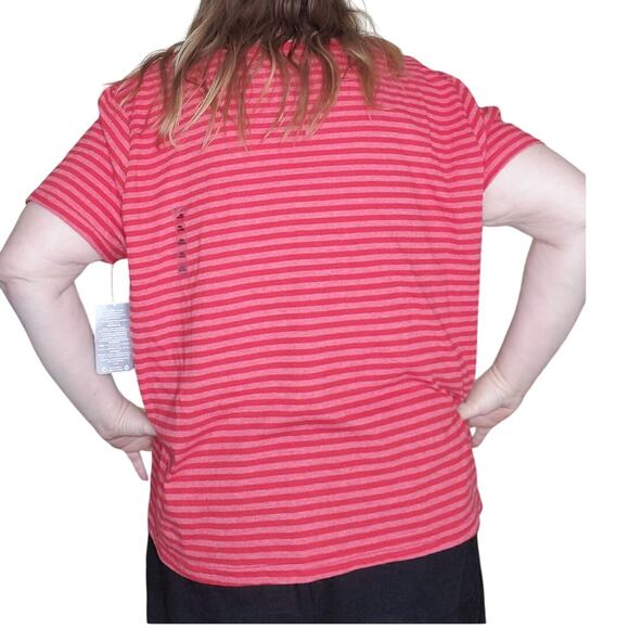 NEW Disney Winnie The Pooh Size 3X/4X Striped Holiday T-Shirt Red Cotton Blend - Picture 3 of 7